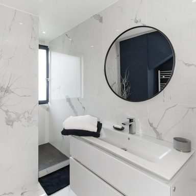 Conception et aménagement d'une salle de bain dans un appartement à Paris