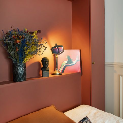 optimisation d'espace d'un petit appartement à Paris - détail intérieure de la chambre
