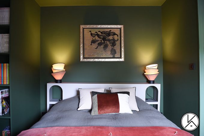 couleur et décoration chambre verte tête de lit esprit maçonné