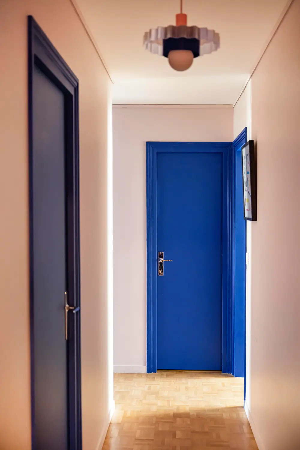 perspective dynamique couloir colorblock montmartre