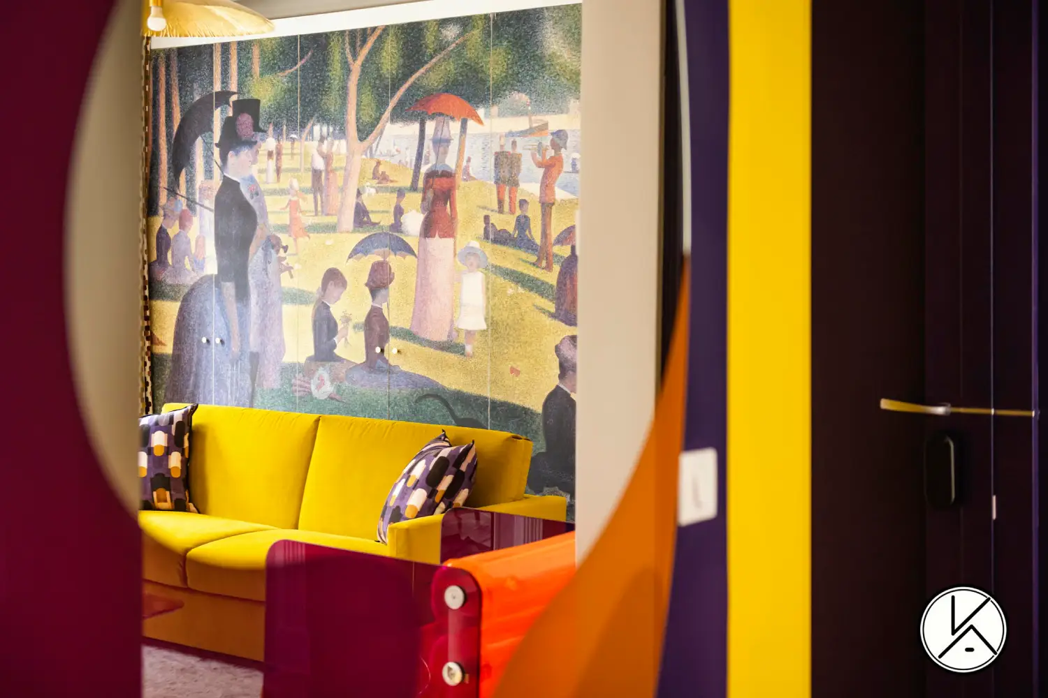 style emily in paris à paris canal saint martin3